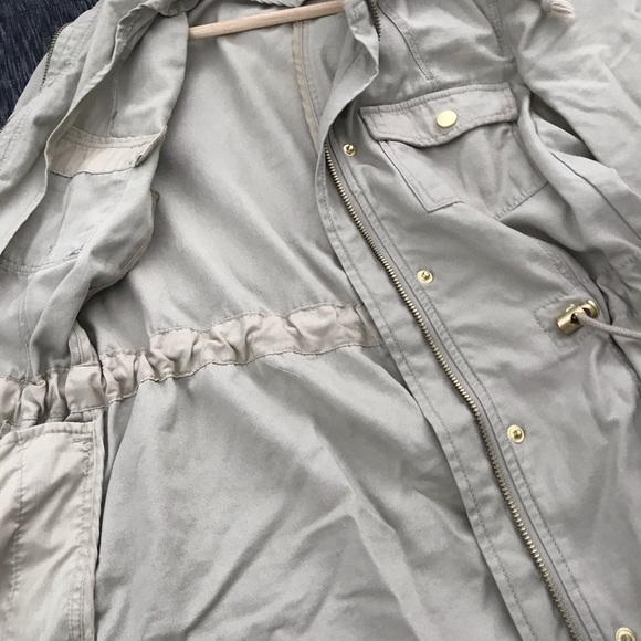 Tan lightweight jacket - Picture 3 of 3
